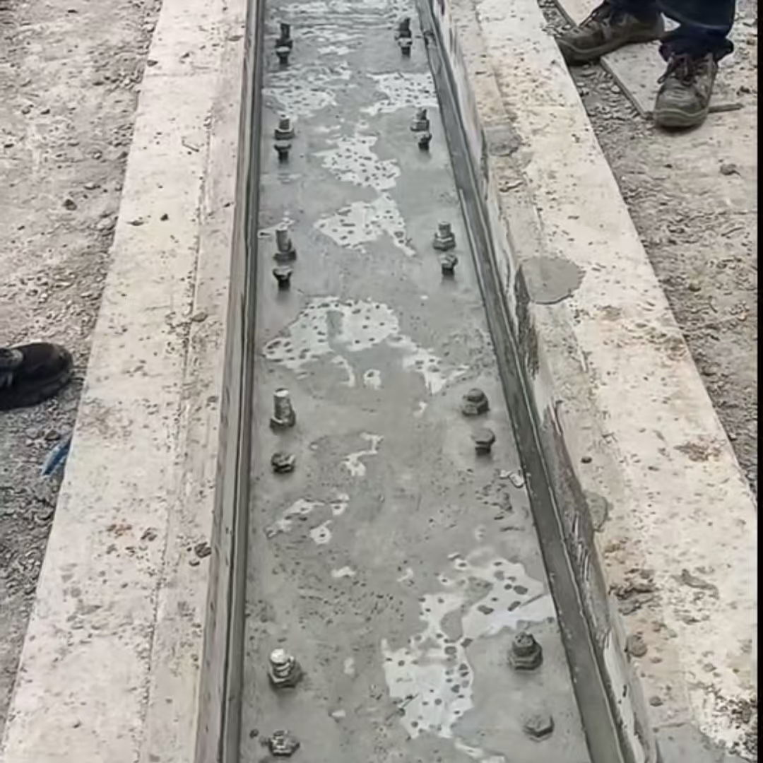 色达港口码头起重机龙门吊重型机械设备稳固用早强快凝轨道胶泥